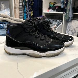 Jordan 11 Space Jam